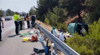 Sivas'ta Minibüs Takla Attı: 13 Yaralı