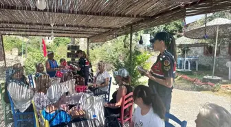 Söke'de Jandarmadan Kadına Yönelik Şiddet Bilgilendirmesi