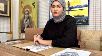 Bedensel Engeline Rağmen Sanata Tutundu: Melek Gül Uçar'ın Öyküsü