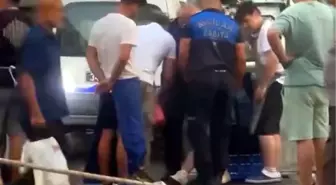 Avcılar'da Semt Pazarında Direk Devrildi, Bir Kişi Yaralandı
