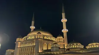 Diyanet'in çağrısıyla camilerde orman yangınları ve kuraklık için dua edildi