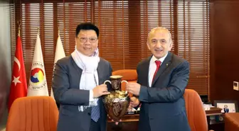 Çin Başkonsolosu Manisa TSO'yu Ziyaret Etti