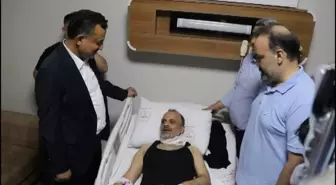 Şanlıurfa'da Hastanede Bıçaklı Saldırı: Güvenlik Görevlisi ve Doktor Yaralandı