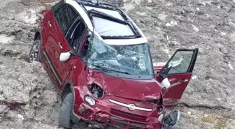 Kandıra'da El Freni Unutulan Araç Kayalardan Uçtu
