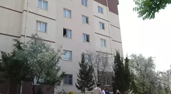 Eve ekmek getiren annesine bakarken 4'üncü kattan düştü