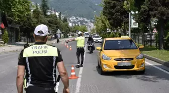 Ordu'da Trafik Denetimleri: 15 Bin Araç Kontrol Edildi, 3 Bin 102 Sürücüye Ceza