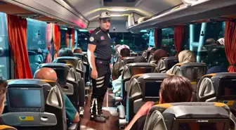 Manisa'da Otobüslerde Emniyet Kemerine Denetim