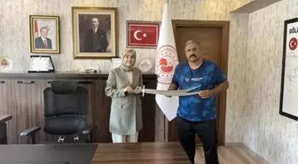 Gölpazarı Kaymakamı, Yangınla Mücadelede Gönüllüleri Teşekkürle Ağırladı
