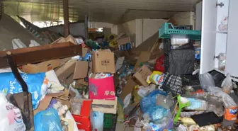 Nazilli'de 9 Kez Temizlenen Evden 7 Traktör Römorku Çöp Çıktı