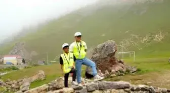 Bakan Kurum, Çöp Toplayan Kardeşleri 'Çevre Müfettişi' İlan Etti