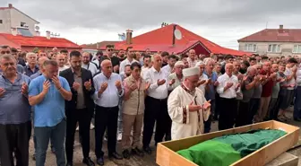 B boşanma aşamasındaki eşi tarafından öldürülen Sinem Somun son yolculuğuna uğurlandı