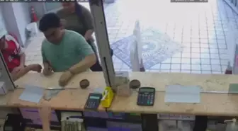 Bakıcı, Ev Sahibinin Ziynet Eşyalarını Çaldı