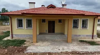 Osmaniye'de Depremzedelere 27 Köy Evi Anahtarı Teslim Edildi