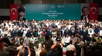 YKS şampiyonları İstanbul Valiliği'nin etkinliğinde buluştu