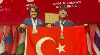 Barselona'daki olimpiyatlarda matematikte birinci olan İstanbul'daki 2 öğrenci DHA'ya konuştu