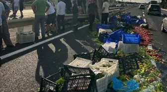 Tekirdağ'da Meyve ve Sebze Yüklü Kamyon Devrildi: 1 Ölü, 2 Yaralı