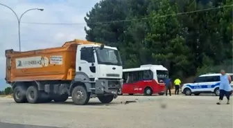 Düzce'de Trafik Kazası: 4 Yaralı
