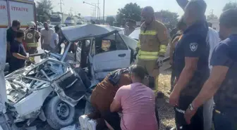 Manisa'da Otobüs ile Otomobil Çarpıştı: İki Kişi Hayatını Kaybetti