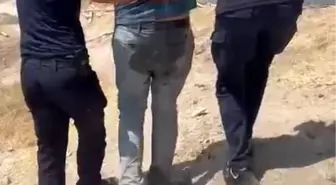 Elazığ'da Fırtına Sonucu Demir Profil Kulağa Saplandı