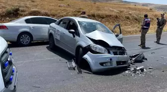 Muş-Kulp Yolunda Kaza: 7 Yaralı
