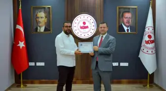Öğretmenlerden Örnek Davranış: Yavru Kediye Annesine Kavuşma Yolculuğu