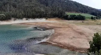 Sular çekildi, Sünnet Gölü kuruma noktasına geldi