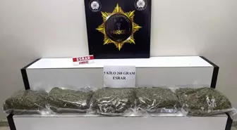 Edremit'te Uyuşturucu Operasyonu: 5 Kilogram Esrar Ele Geçirildi