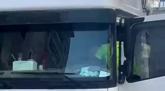 Bitlis'te Tır Sürücüsü Kalp Krizi Geçirip Kaza Yaptı
