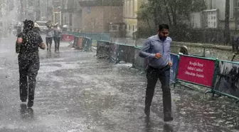 Sıcaktan kavrulan İstanbullulara müjde! Sağanak yağış geliyor