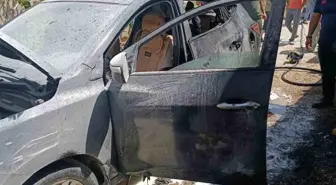 Van'da Park Halindeki Otomobil Yangını