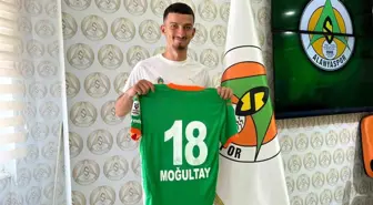 Corendon Alanyaspor, Yeni Transferleri İçin İmza Töreni Düzenledi