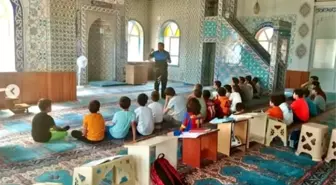 Bilecik'te Yaz Kur'an Kursu Öğrencilerine Güvenli Yaşam Eğitimi