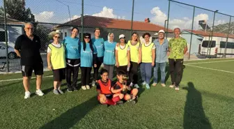 Dünyanın en iyi turizm köyü seçilen Ormana'da kadınlar futbolda buluştu