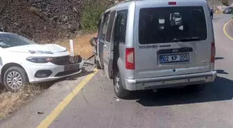 Elazığ'da Trafik Kazası: 6 Yaralı