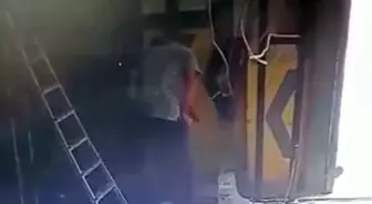 Esenyurt'ta Hırsızlık: Matkap Çalan Şüpheli Kamerada Yakalandı