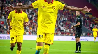 Göztepe'nin Yeni Forveti Janderson, Performansıyla Beğeni Topladı
