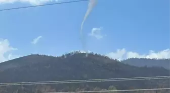 Antakya'da Yanan Ormanda Hortum Oluştu