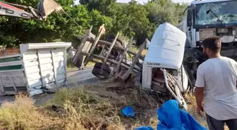 Konya'da Kamyon ile Su Tankerinin Çarpışması: 4 Yaralı