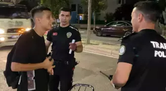 Plakasız Motosiklet Kullanırken Polise Yakalanan Gençten Güler Yüzlü Diyaloglar