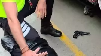 Sakarya'da Motosikletli Genç, Kurusıkı Tabancayla Yakalandı