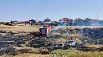 Çorum'da Boş Arazide Yangın Çıktı