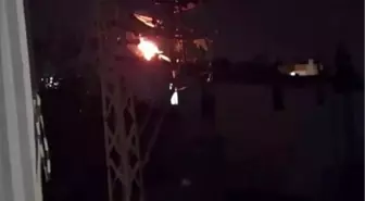 Adıyaman'da Elektrik Direğinde Yangın Çıktı