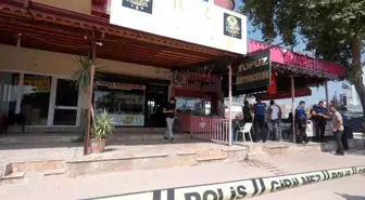 Antalya'da Kuyumcuya Bıçakla Soygun: 750 Bin TL'lik Bilezik Çalındı