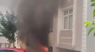 Fatih'te Ecza Deposunda Yangın Çıktı