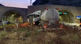 Gümüşhane'de Tünelde Trafik Kazası: 1 Yaralı