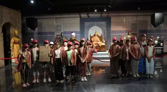 Konya'da 3 Bin Öğrenci 6 Tarihi Mekânda 6 Tarihi Karakteri Tanıyor