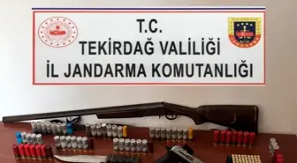 Tekirdağ'da Jandarma Operasyonları: Ruhsatsız Silah ve Uyuşturucu Ele Geçirildi
