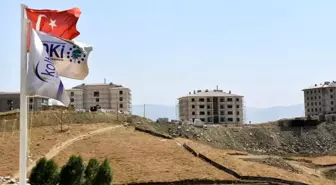 Yüksekova'da Yeni TOKİ Konut Projeleri Devam Ediyor