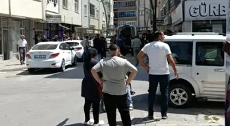 Bıçaklı Saldırı: İki Kişi Ağır Yaralandı