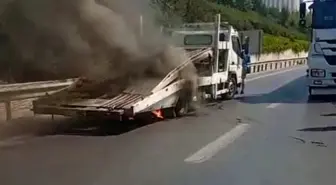 Bağcılar TEM Otoyolu'nda Çekicide Yangın Çıktı